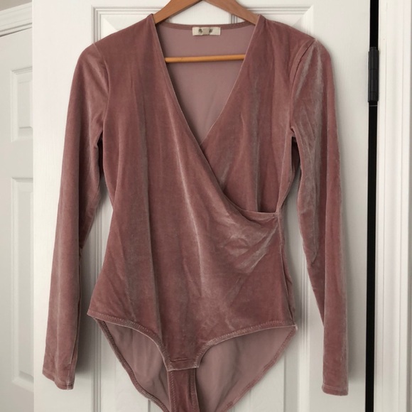 Madewell Tops - Madewell velvet bodysuit